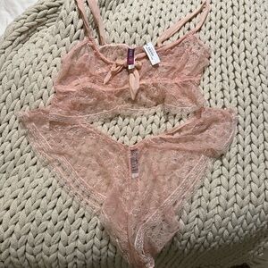 Adore Me Lace Bra Set in Soft Pink